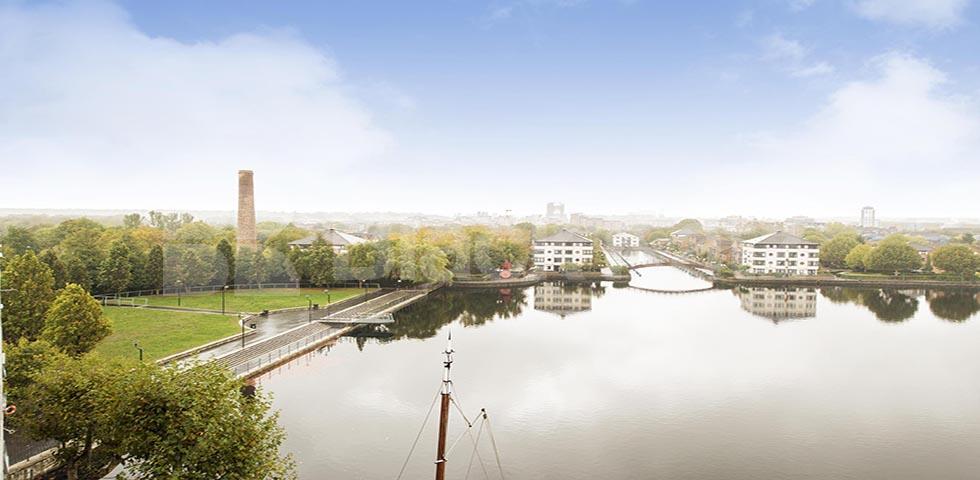 			NEW INSTRUCTION , 2 Bedroom, 1 bath, 1 reception Penthouse			 City Harbour, Selsdon Way, Canary Wharf